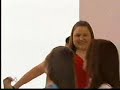 mia se desmaya porq gandia no la deja