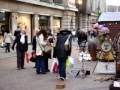 videos de singers in Market square