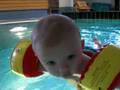 videos de Ludvig på babysim 081116