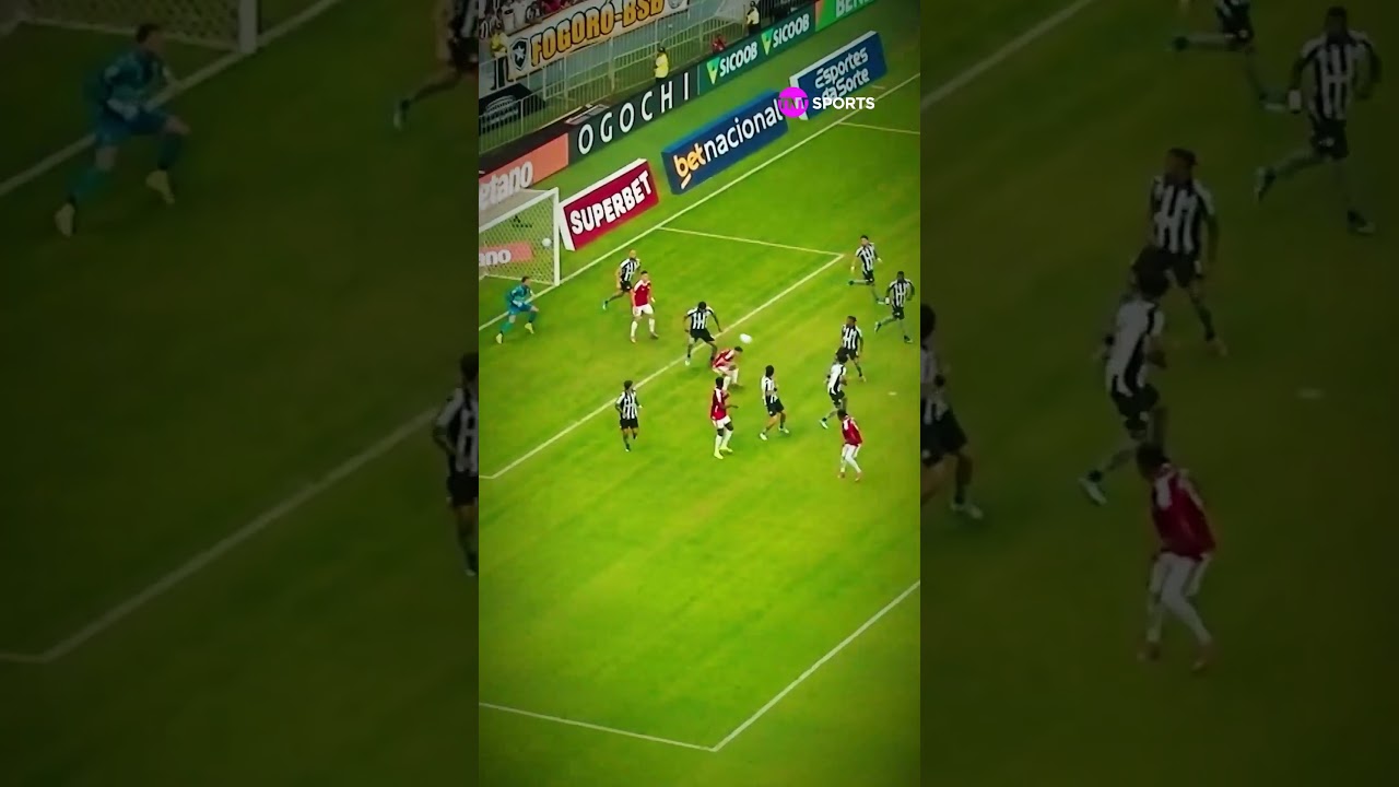 EMPATE DO INTER! BERNABEI ACERTOU UM BELO CHUTE, E A BOLA AINDA DESVIOU EM BARBOZA #shorts