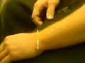 piercing de surface-poignet