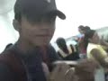chico trailero medio raro lijandose las uñas ¬¬ gay!