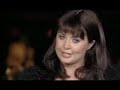 Sarah Brightman - Andrea Bocelli - Time To Say Goodbye Quando estou sozinhaSonho com o horizonteE me faltam palavras,Sabes-se que não há luzEm um quartoQuando não há sol,Se você não está aqui comigo, comigo.Pela janela Mostra a todos o meu coraçãoQue você pode entrar,E guarda dentro de mimA luz queVocê encontrou pelo caminhoÉ hora de dizer adeus.Países que eu nuncaVi nem vivi com você,Agora sim viverei lá,Partirei com vocêNo navio pelos mares Que, eu o sei,Não, não, não existem mais,É hora de dizer adeus.Quando você está longe,Sonho com o horizonte,E me faltam palavras,E eu sei sim queVocê está comigo, comigo,Você, minha lua, está aqui comigo,Meu sol, você está aqui comigo,Comigo, comigo, comigo.É hora de dizer adeus.Países os quais eu nuncaVi nem vivi com você,Agora sim viverei lá.Partirei com vocêNo navio pelos mares Que, eu o sei,Não, não, não existem mais,Lá eu reviverei com você.Partirei com você,Eu e você!