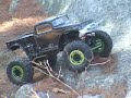 RC AX-10 rock crawling