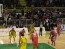 6� giornata di andata di lega2 stagione 2008/09 
fastweb casale - prima veroli 65-63 (15-15; 25-26; 45-46)
 
fastweb casale: dowdell 9, mathis 8, smith 14, rugolo, formenti 9, pierich 12, fantoni 5, farrington 6, tagliabue 2, garofalo ne. all.: crespi.
prima veroli : allen 18, rossi 2, gatto, rezzano 3, plumari, migliori, nissim 12, mian 11, bianchi, hines 17. all.: trinchieri.