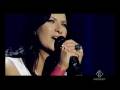 videos de Laura Pausini in leather pants - pantaloni in pelle