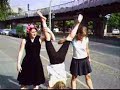 Art-photosession in Berlin with 3 girls and barefeet