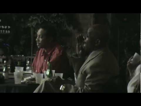 Veteran Comic Darrell Banks HANDLES a heckler