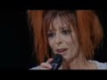 Mylène Farmer live en toute intimité Mylène Farmer live en toute intimité