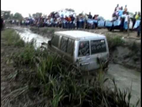 Piques fangueros - La reñida competencia de rústicos en su máxima expresión desborda la fanaticada de este deporte extremo.. la accidentada pista de la manga Euclides Lopèz ,se...