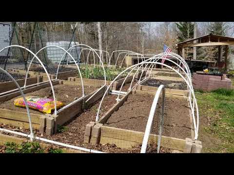 video-linktoworks-3-24-19 How much soil do you need for a 4x8 raised bed?