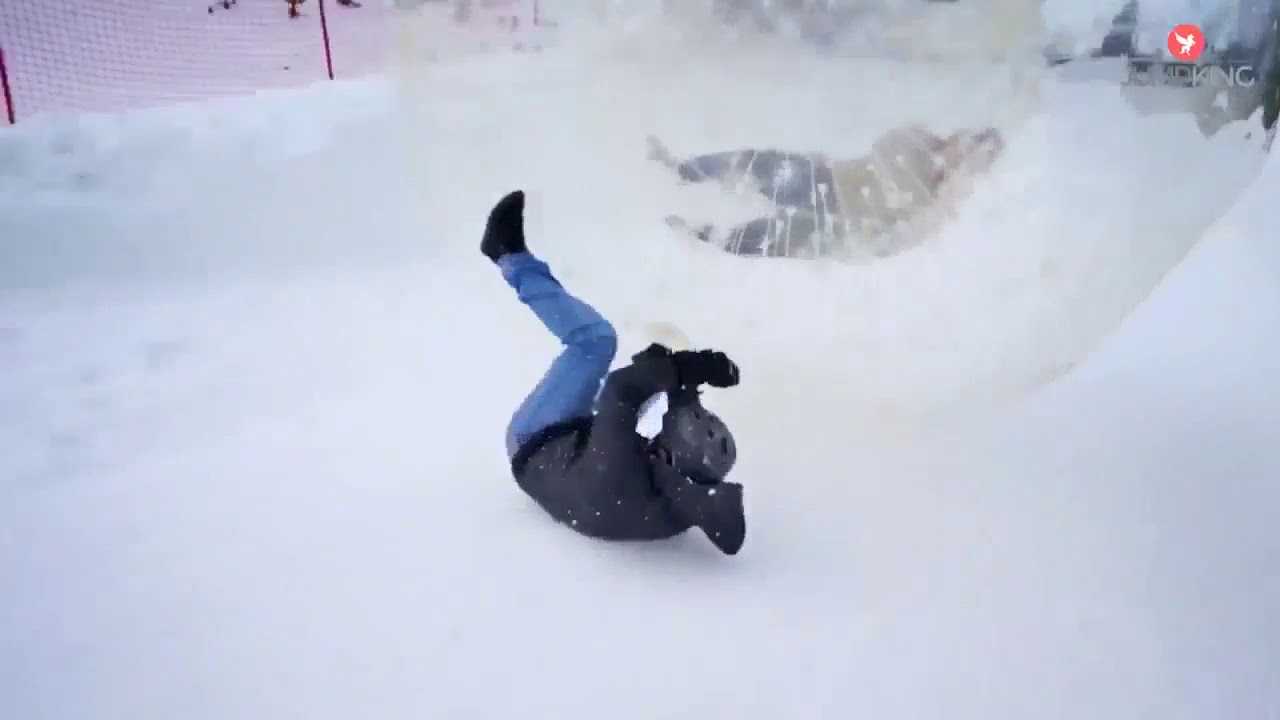 Snow Ball – Gurulás és bátorságpróba az óriás gyomrában Snow Ball - Gurulás és bátorságpróba az óriás gyomrában 1