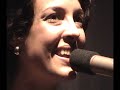um tom e algu�m sequer precisa me conhecer
ritamaria - voz
zeca loureiro - viol�o
gilberto assis - baixo
s�rgio reze - percuss�o
imagens - maira sales
m�sica de ritamaria