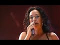 M�rcio Mello d� uma canja a Daniela Mercury