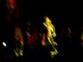 9:46pm cierre del concierto que brind� bj�rk el sabado 17 de noviembre de 2007 en el palacio de los deportes. incluye el emotivo momento en el que juega con la bandera colombiana antes de despedirse.