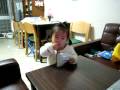 videos de BUI DA MINH CHAU - 2009.01.08 - VỪA MĂM BÁNH - VỪA XEM TI VI