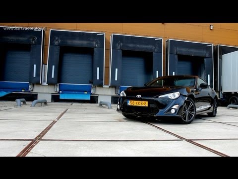 Toyota GT86 Review - English Subtitled - www.hartvoorautos.nl