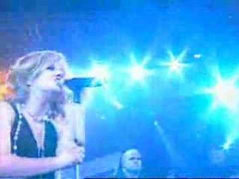 Kelly Clarkson - Footy Show (Australia)