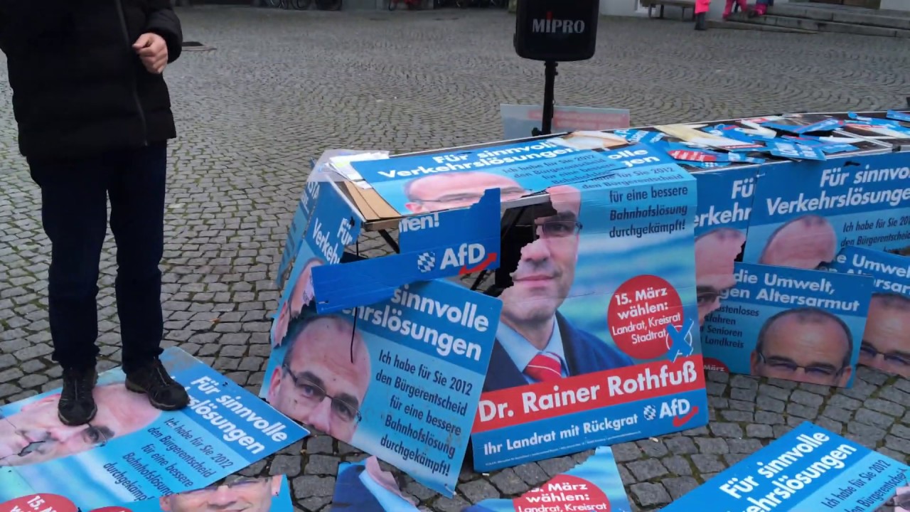 Lindau: "Rothfuß Rainer, den braucht keiner!" - Sprechchöre aus 200 Kehlen. Argumente = Fehlanzeige.