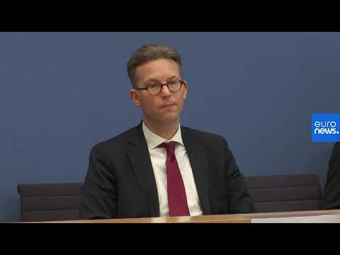 Pressekonferenz der deutschen Bundesregierung zur C ...