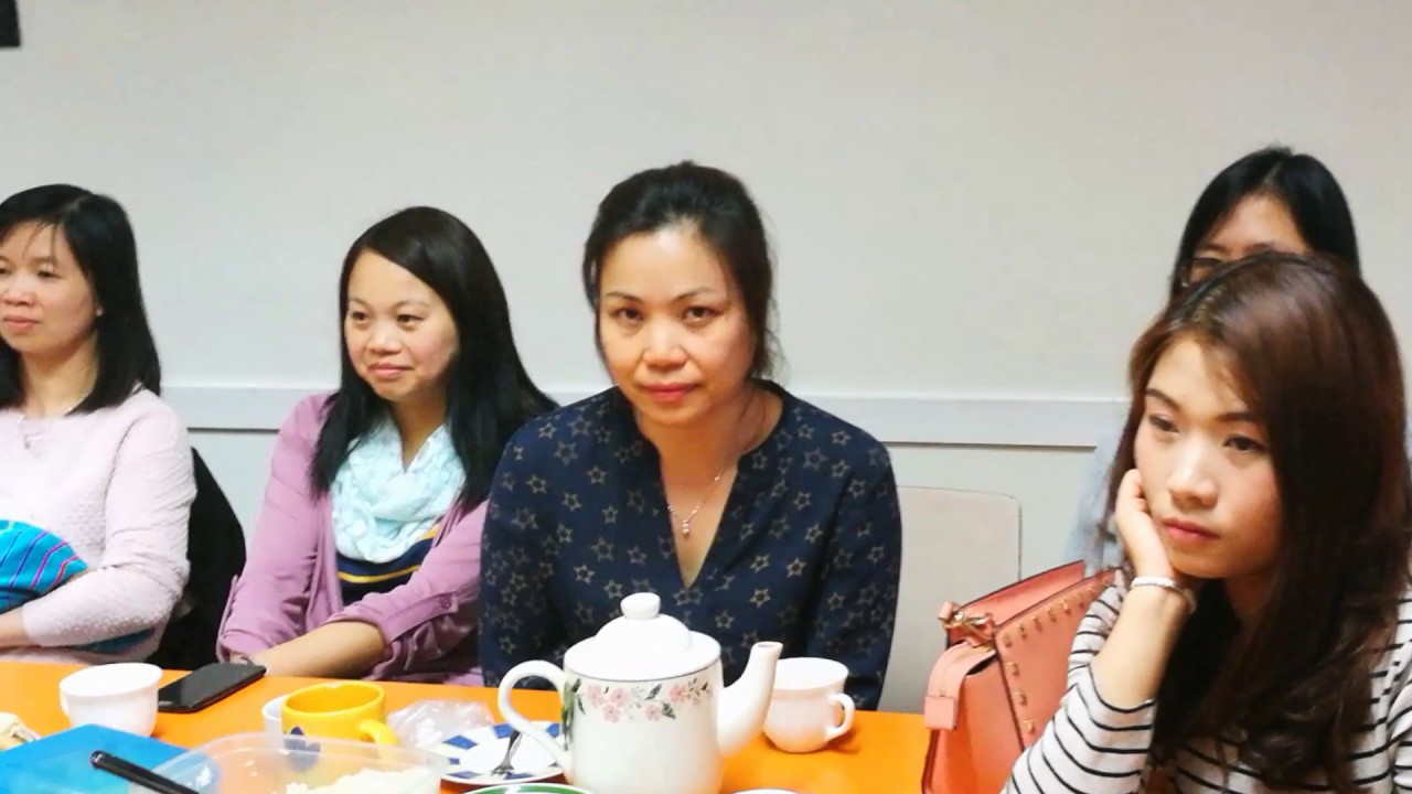 GIỚI THIỆU "CUỘC CHIẾN TRANH CHỐNG MỸ" TẠI TRƯỜNG TIẾNG VIỆT AWO
