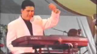 Cheb Yazid En Concert Le 8 Mars 2003à La Salle Harcha 3eme Partie (Alger)