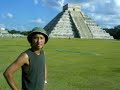 los pibes en chichen itza