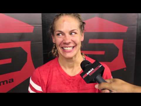 Julie Kedzie Reacts to Extremely Disappointing Loss to Miesha Tate (Strikeforce Video)