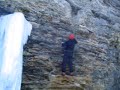 Jack Bouchard \"dry tooling\" moduan eskalatzen, lehen zatia