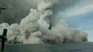 Eruzione di un vulcano sottomarino