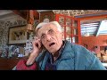 un nouveau videoblog du p�re louis avec son avis toujours aussi authentique sur les maires, chirac, les �lections. ah la vie politique..... attention, ces images datent de l'�t� dernier (c'est pas parce qu'on a pas la t�l� qu'on sait pas que chirac ne se repr�sente pas!)