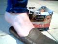 videos de Slippers Feet Stomp a Box -  ciabatte pantofole piedi schiacciano scatola
