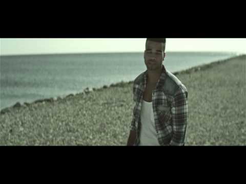 Kallay Saunders András - Music video for Play My Song by Kállay Saunders ft. Rebstar Directed by: Manuel Concha Written and produced by: Kallay Saunders, Szakos Krisztian, Megyeri Ba...