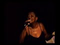 Ala�de Costa canta \"Solid�o\" (Dolores Duran)