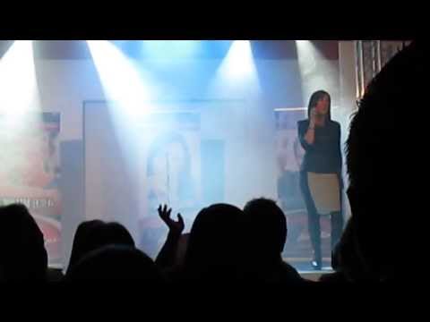Monique – Pienk Champagne (Live)