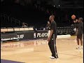 Kobe Bryant shooting before the game!!