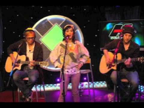 Katy Perry - I Kissed A Girl (Howard Stern 2008.08.21) audio only