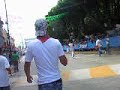 si el de verde no se me atraviesa me jode a mi jaja que divertido