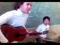 Checho (bateria) Puyi (primera voz y guitarra d 4 cuerdas)