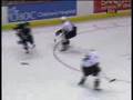 Scott Hannan signs with the Colorado Avalanche