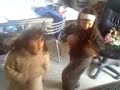 melani y martina bailando regaetone!!!