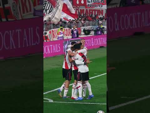  Un  con la firma de Seba Driussi, desde la tribuna 