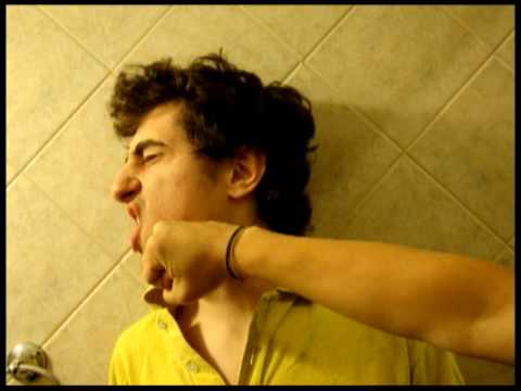 pendejas en tanga - suplimos de pan en las mesas sin paneras. asequiamos del antitraspirante nicoticomaníaco depresivo tecnocrático. aplicamos botox a las heladeras. vendemos co...
