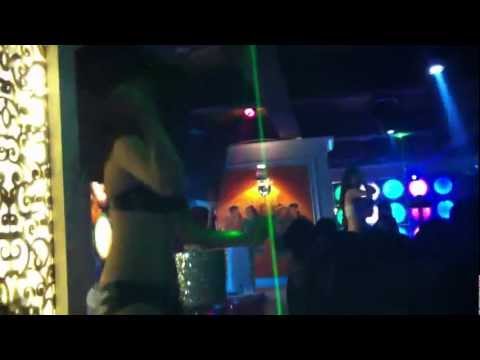 DJ Ruby cùng các Dancer quẩy lửa hết mình tại LiLiya Bar