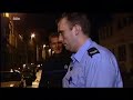 zatte kerel wordt opgepakt voor slapen in zijn auto. schopt de ruit van de combi in ... vooral de Antwerpse uitdrukkingen zijn geweldig :)