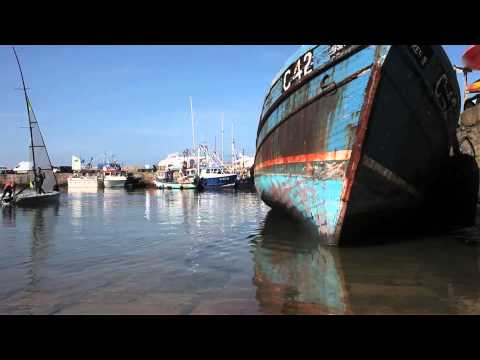 Laoghaire - We hope you enjoy this beautiful film of our town by filmmaker Ian Thuillier. Please feel free to share it.
