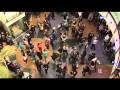 YouTube - Glee Flashmob - Madrid Vídeo Oficial