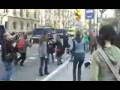 www.bolchevique.tk El desalojo de madrugada de medio centenar de estudiantes anti-Bolonia que permanecían en el rectorado de la Universitat de Barcelona (UB) con una dura represión.