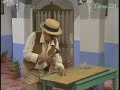 Chespirito - Chaparrón pregando pregos.