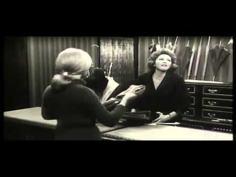Les Parapluies de Cherbourg - Les Parapluies de Cherbourg Bande annonce Date de sortie 19/06/2013 Réalisé par : Catherine Deneuve, Nino Castelnuovo Avec :Jacques Demy Genre : Comédie musi...